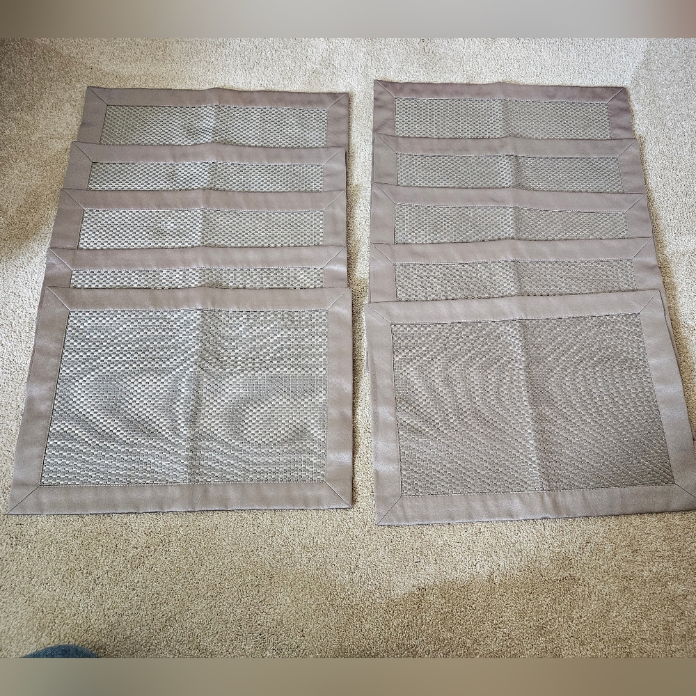 Jubilee Placemats, 13 in x 18 in, Silver